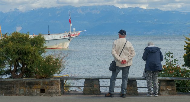 Free Lake Boat photo and picture