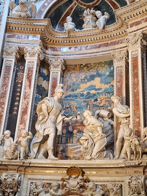 Skulptur, Historisches Gebäude