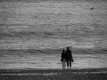 Free Couple Sea photo and picture