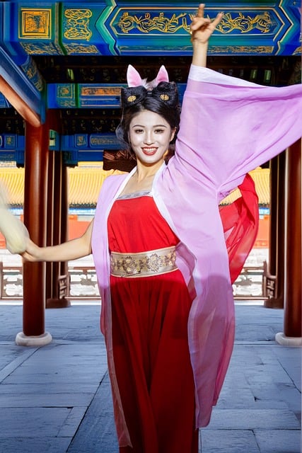 Free Traditional Costume Asian Woman photo and picture