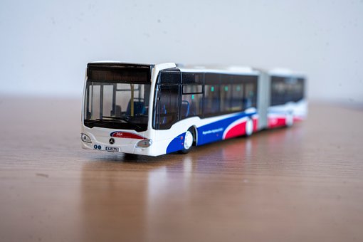 Free Model Bus photo and picture