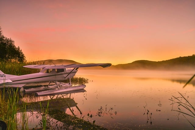 Download free HD stock image of Autumn Seaplane Free Autumn Seaplane photo and picture