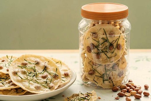 Peyek, Chips, Jordnødder, Indonesien