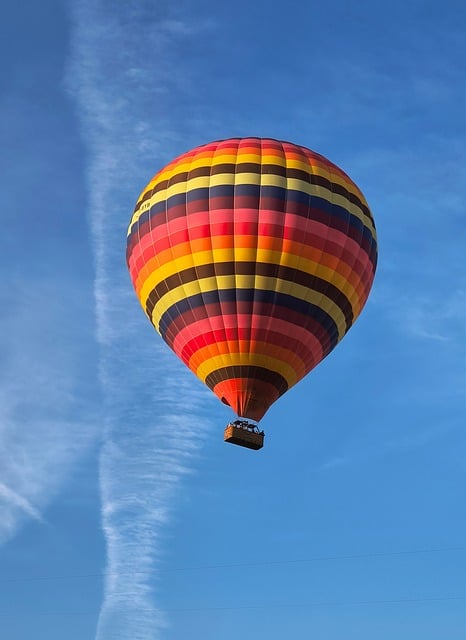Free Hot Air Balloon Blue Sky photo and picture