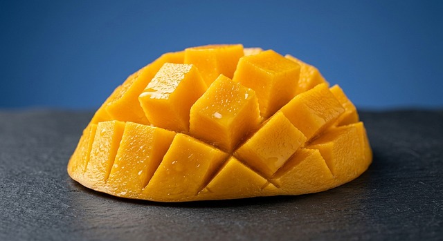 Free mango cubed fresh illustration