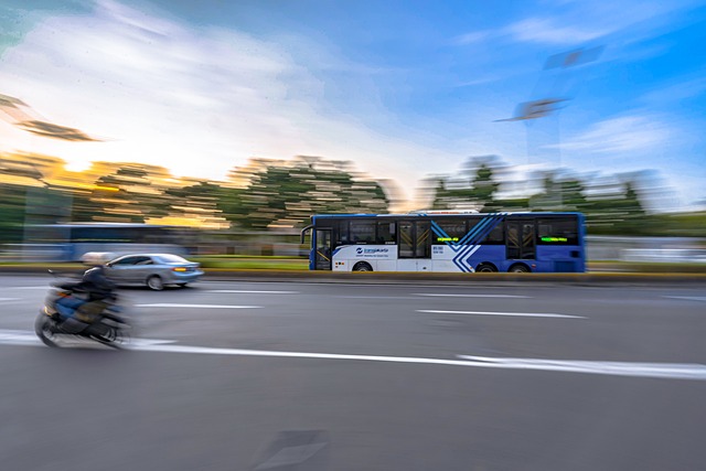 Bus, Motorrad, Unscharf, Verkehr