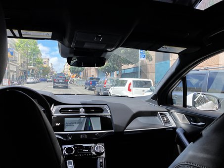 Autonomes Fahrzeug, Robotaxi