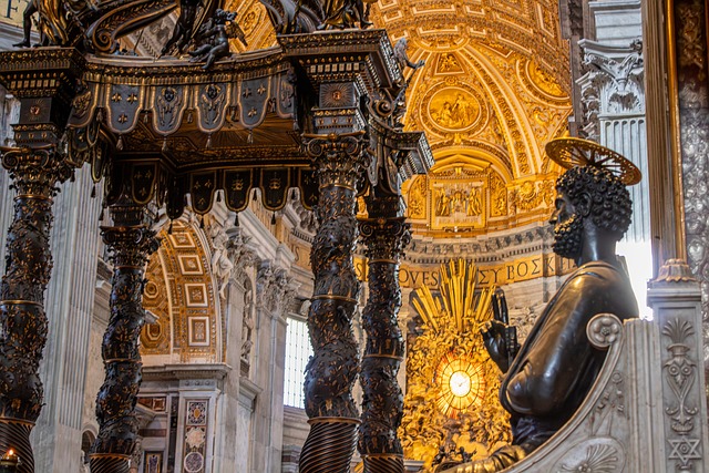 Free Cathedral Baldachin photo and picture