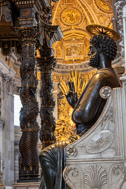 Free Statue St. Peter'S Basilica photo and picture