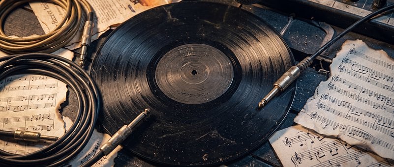 Vinil, Partituri, Cablu De Chitară, Disc