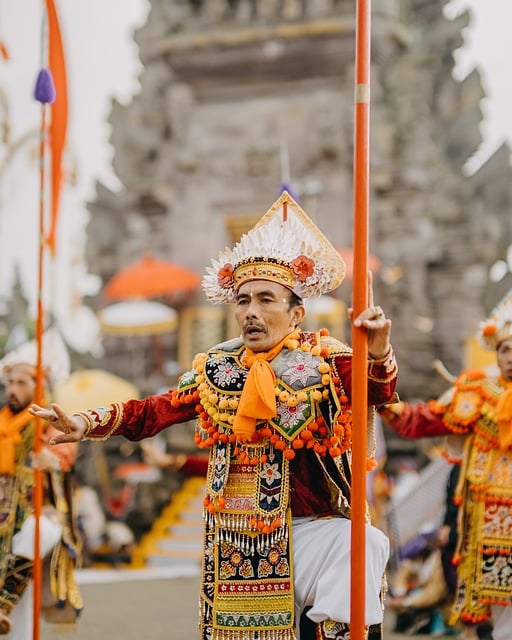 Free Bali Traditional Dress photo and picture
