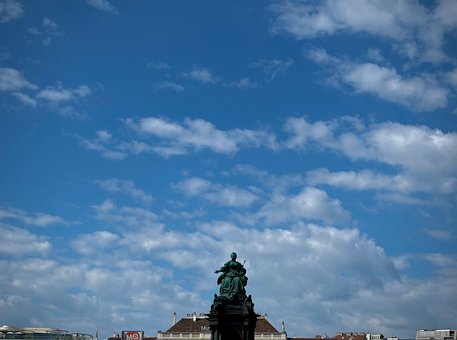 Statue, Blauer Himmel, Wolken