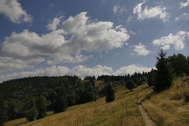 Free Mountains Clouds photo and picture