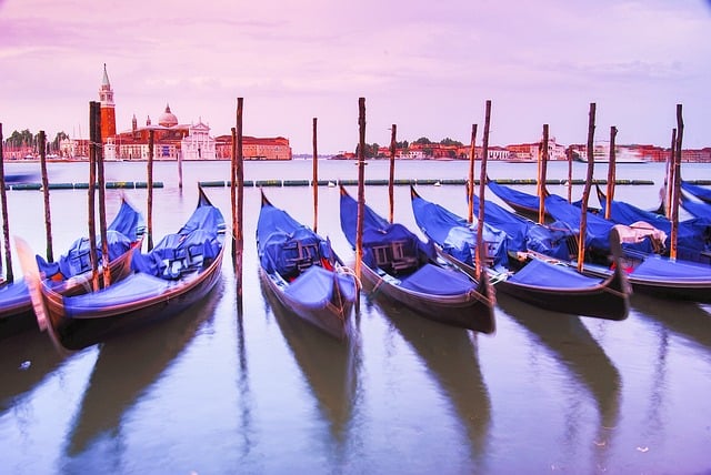 Free Venice Gondola photo and picture