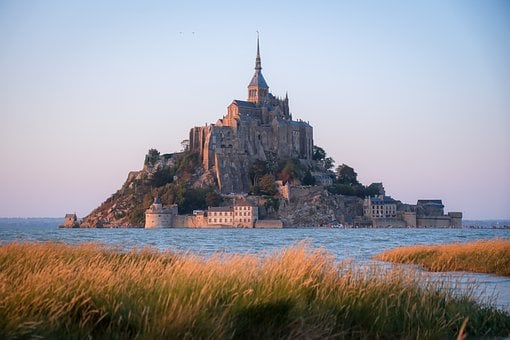 Mont-Saint-Michel, Historisk Arkitektur