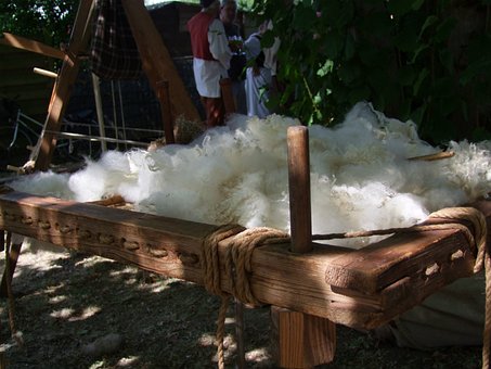 Free Wool Carding photo and picture