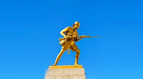 Free Statue Golden photo and picture