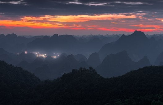 Apus De Soare, Munți, Natura Vietnameză