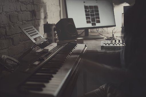 Muzyka, Muzyk, Klawiatura, Syntezator