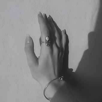 Free Hand Ring photo and picture
