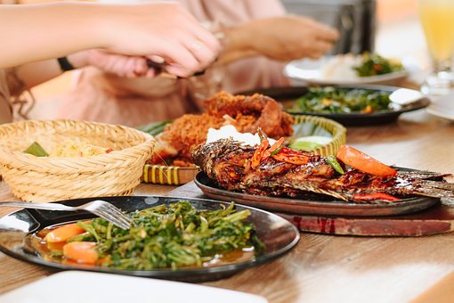 Indonesisches Essen, Mahlzeit