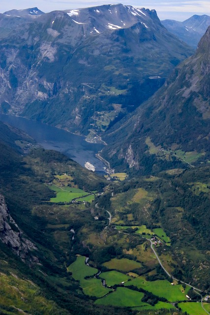 Free Fjord Geiranger photo and picture