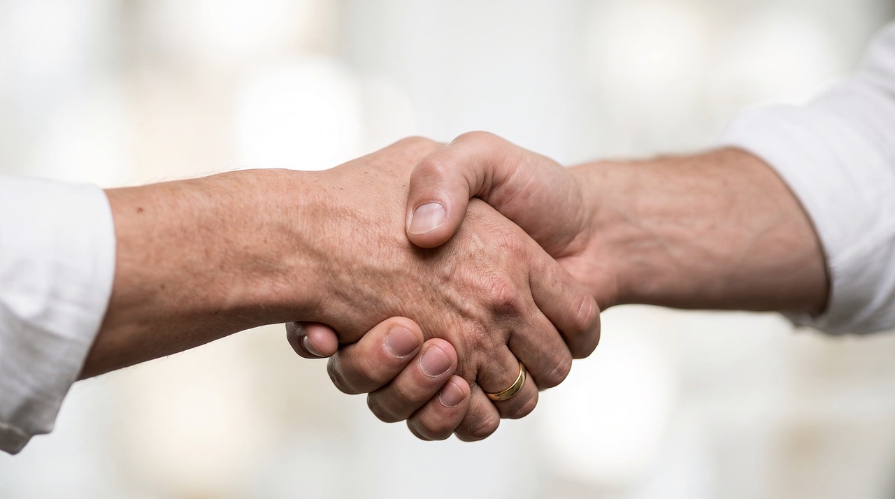 Download free HD stock image of Handshake Agreement Free handshake agreement business illustration