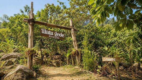 Natur, Holzportal, Wanderweg, Schild