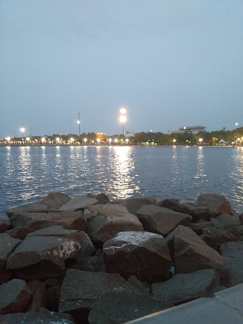 Costa Rochosa, Paisagem Noturna