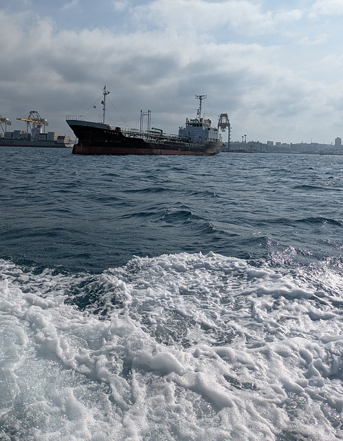 Free Cargo Ship Port photo and picture