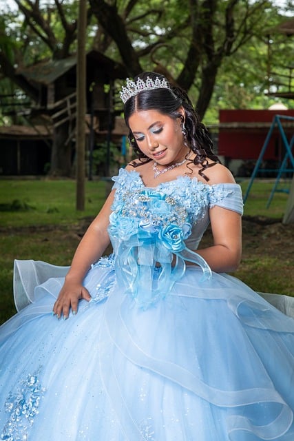 Free Quinceañera Portrait photo and picture