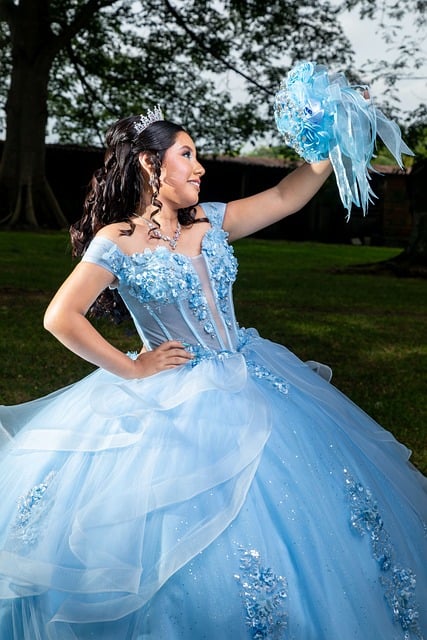 Free Quinceañera Portrait photo and picture