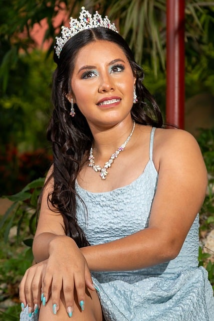 Free Crown Model photo and picture