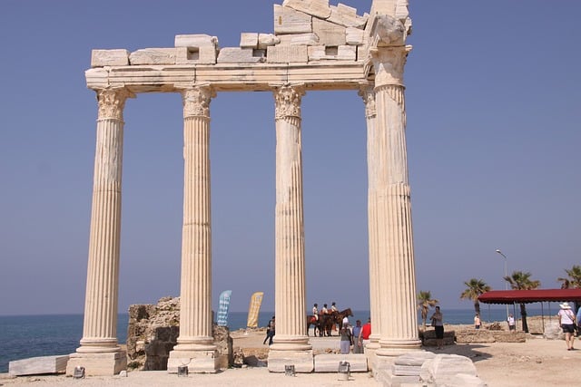 Free Columns Architecture photo and picture