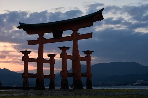 Torii, Język Japoński, Wschód Słońca