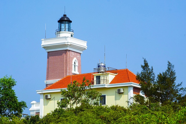 Free Lighthouse White Building photo and picture