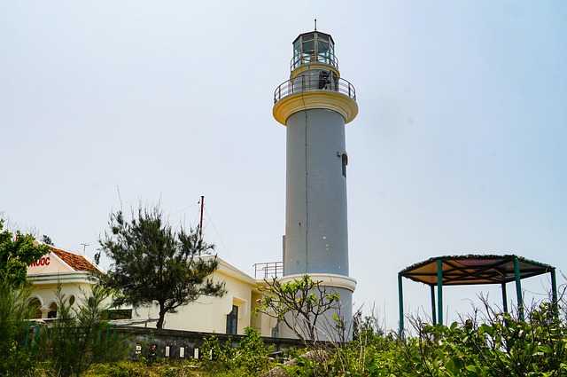 Free Lighthouse Coast photo and picture