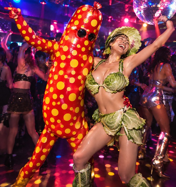 Free Costume Dance illustration and picture