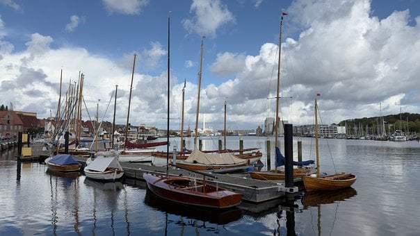 Free Boats Harbor photo and picture