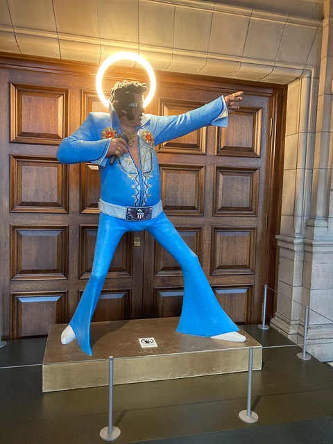 Free Statue Blue-Suit photo and picture