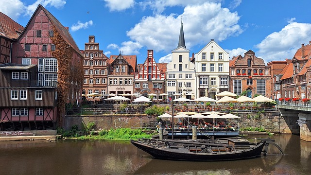 Free City Historical Architecture photo and picture