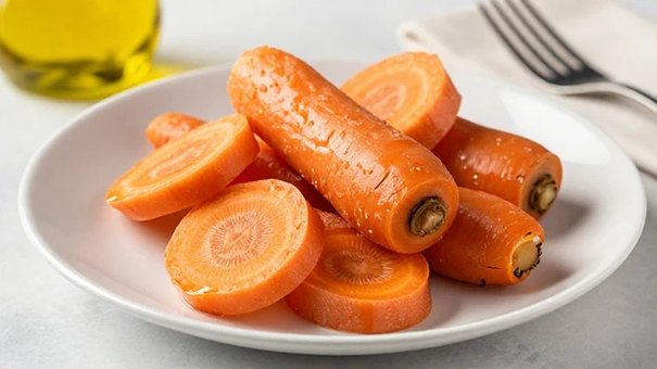 Free Carrot Fresh photo and picture