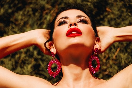 Lippen, Lippenstift, Make-Up, Ohrringe