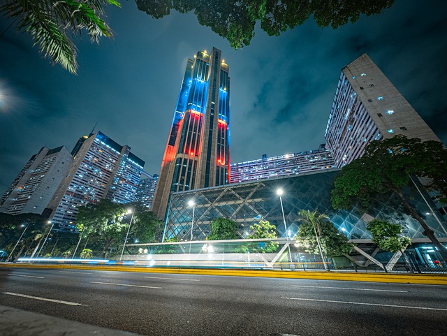 城市, 建筑, 摩天大楼, 夜间, 光迹, 城市的, 现代的, 交通, 城市景观