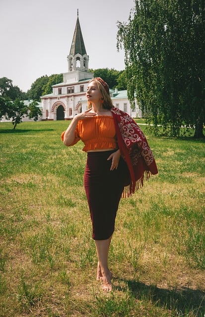 Vrouw, Zomerkleding, Buiten, Kerk