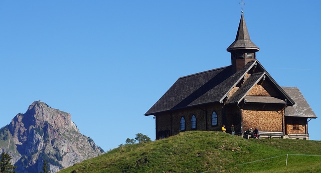 Kirke, Bjerg, Natur, Blå Himmel