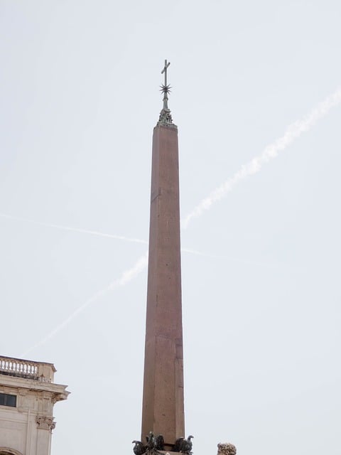 Obelisco, Cruz, Arquitetura, História