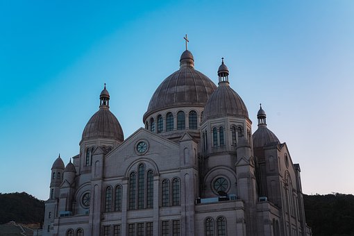 Kirke, Religion, Katolicisme, Arkitektur