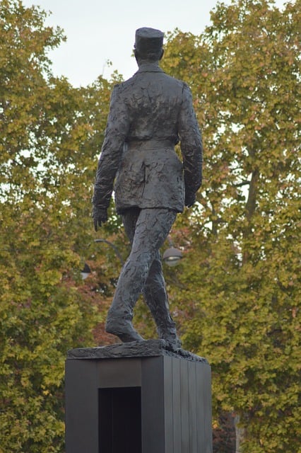 Estatua, Hombre, Uniforme Militar, Képi