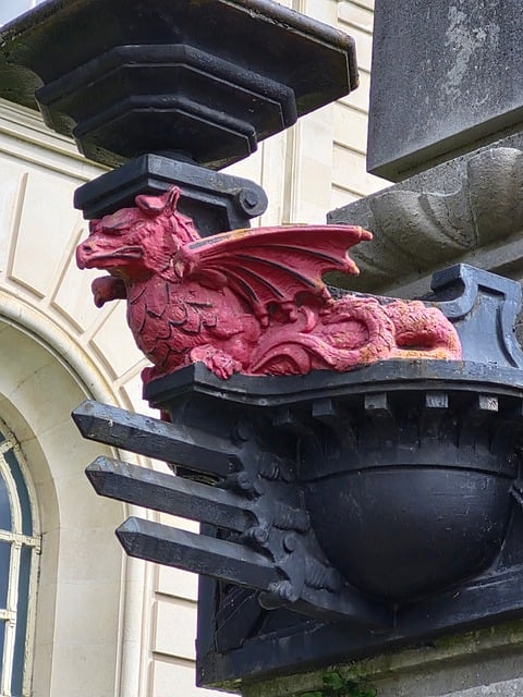 Drache, Historisch, Verzierung